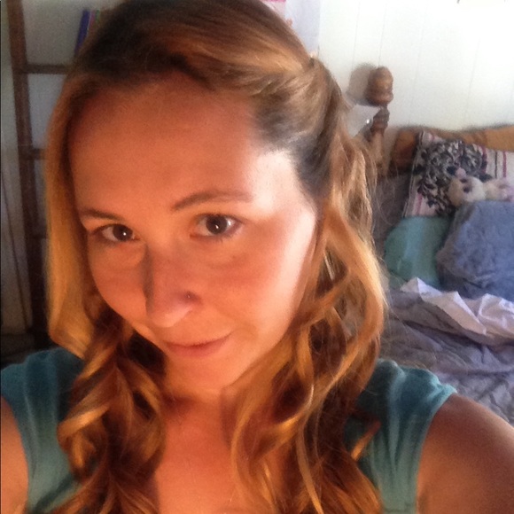 Meet your Posher, Genevieve - Picture 1 of 1